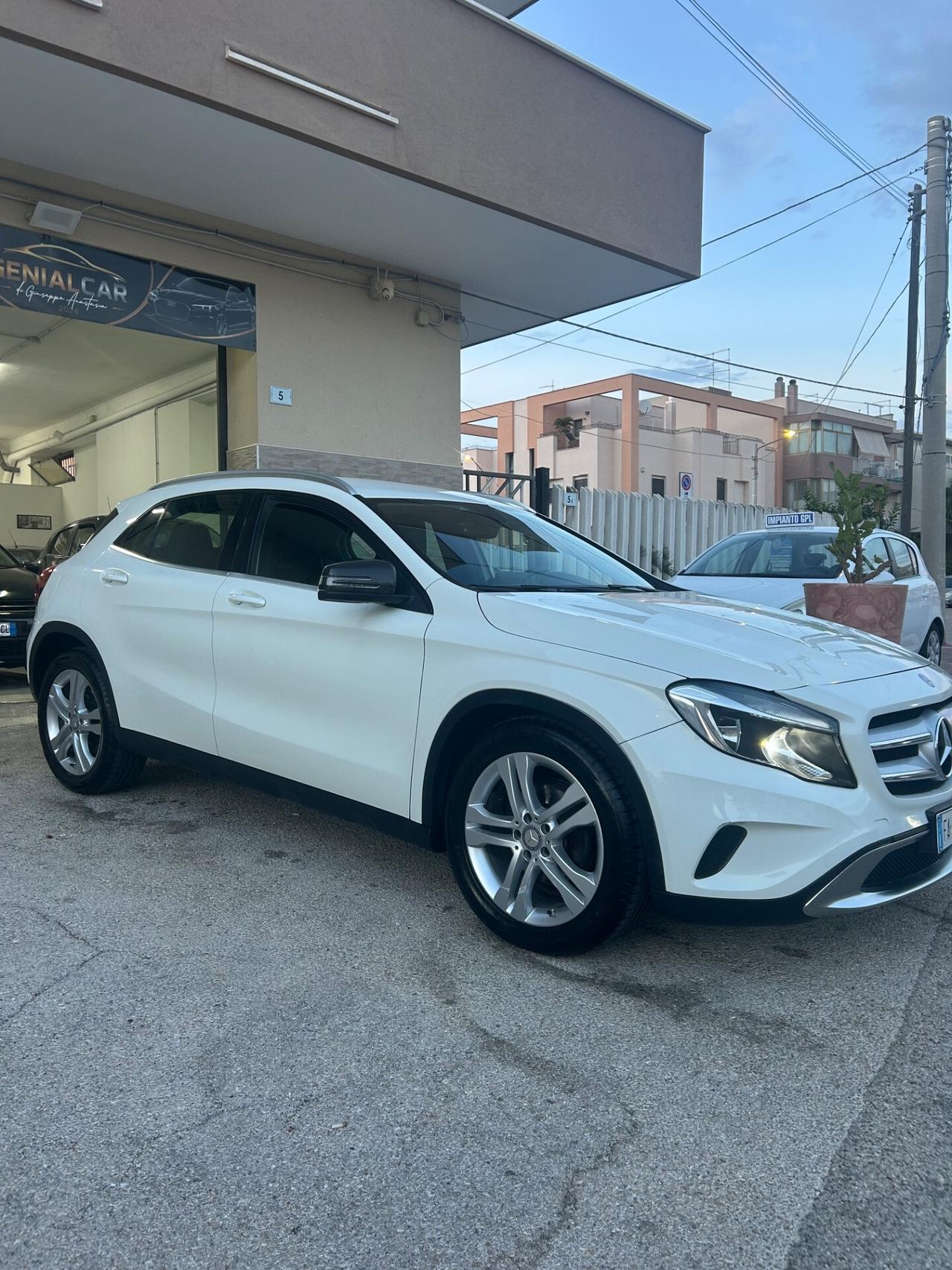 Mercedes-benz CLA 200 220 CDI Automatic Premium