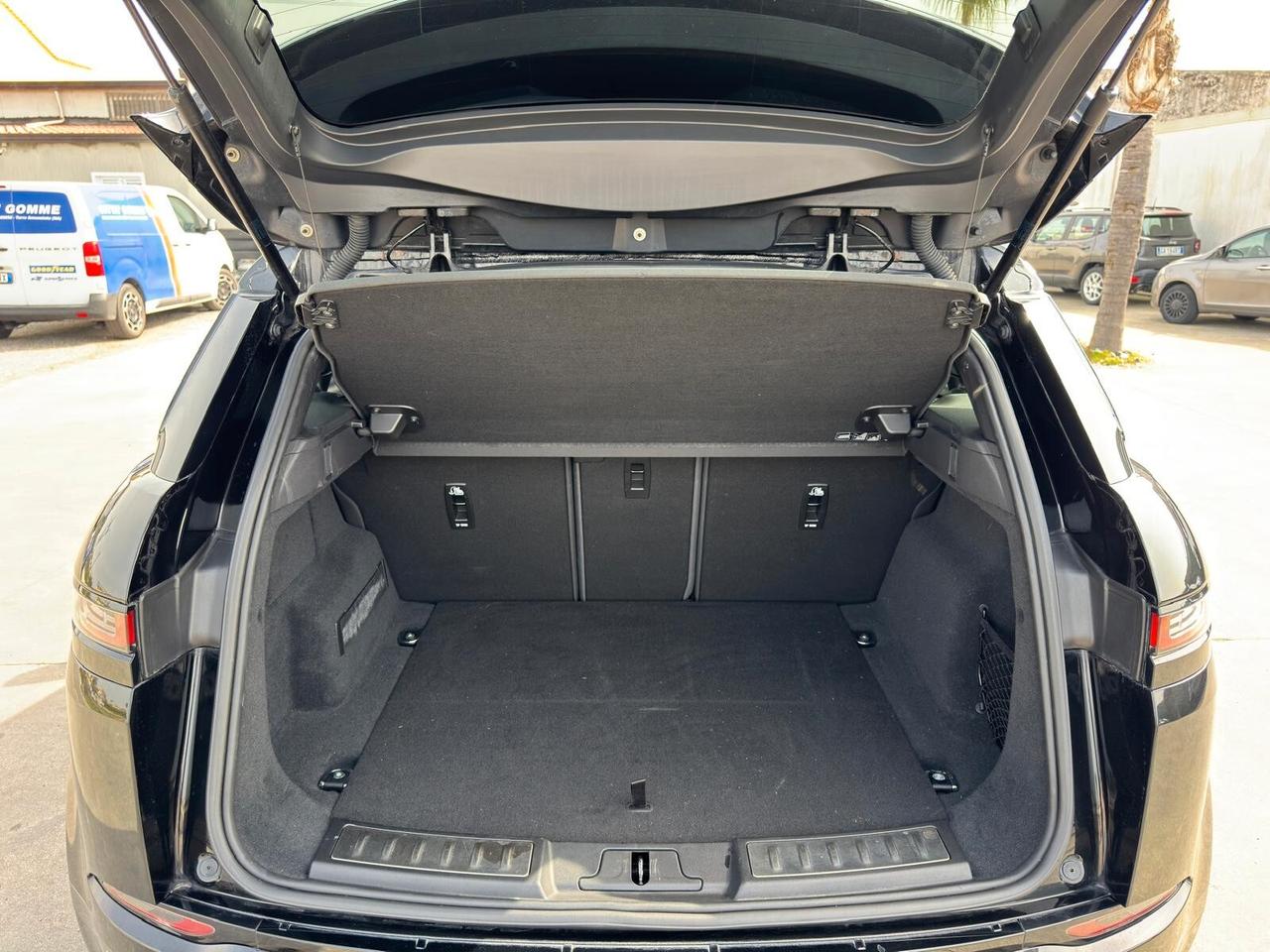 Range Rover Evoque 2.0D 163cv R-Dynamic 2021