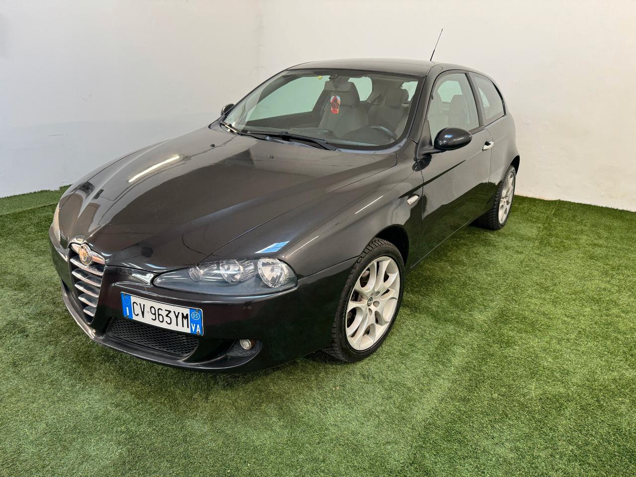 Alfa Romeo 147 1.6 TS (105) 3p. Progression E4