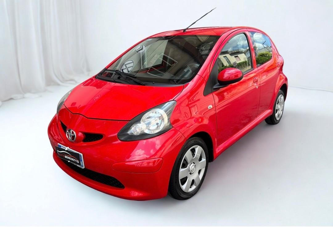 Toyota Aygo 1.0 12V VVT-i 5 porte Sol 2007