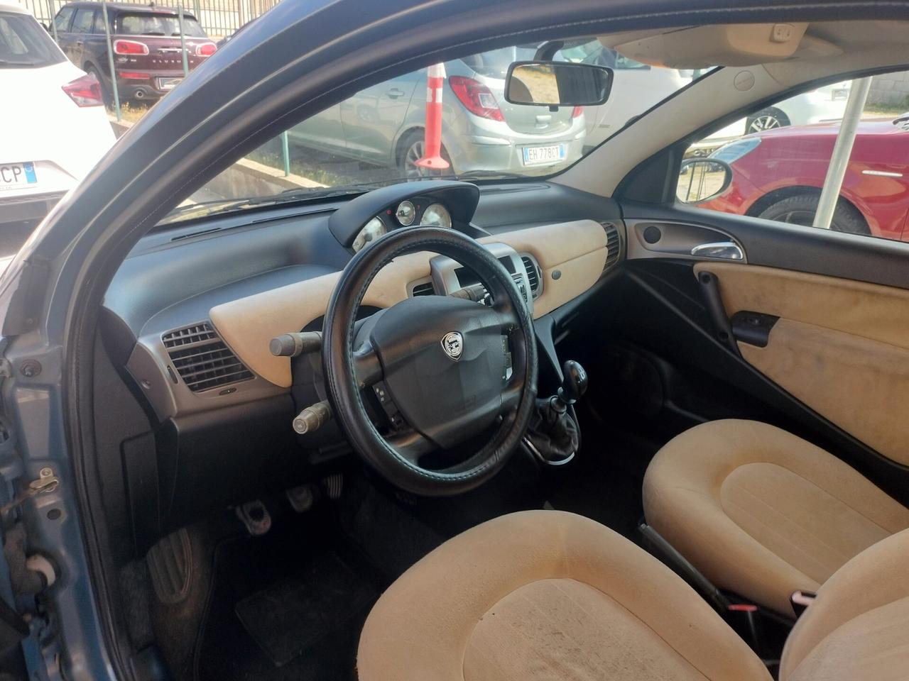Lancia Ypsilon 1.4 BENZINA CON TETTO PANORAMICO