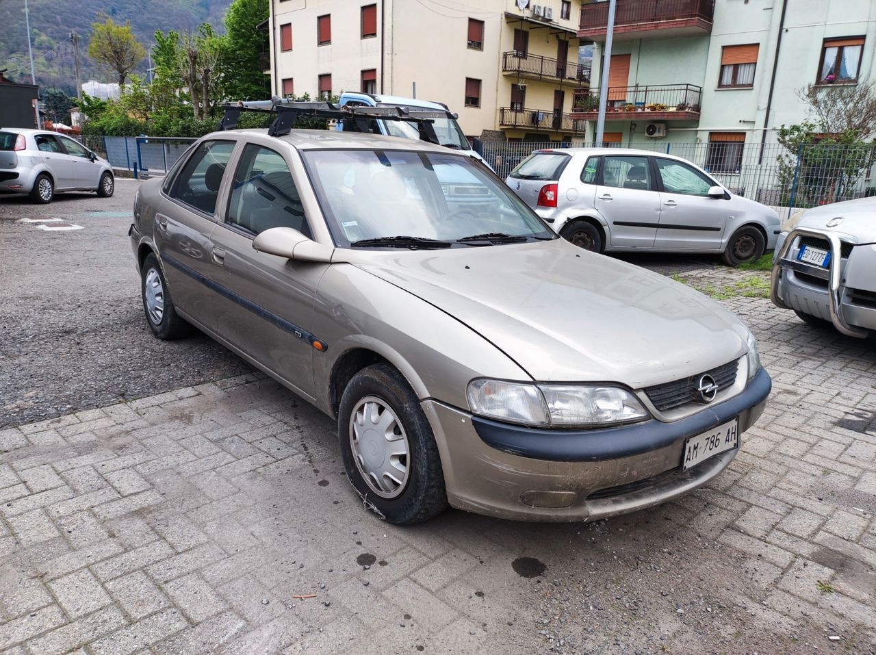 Opel Vectra 2.0 16V T DI cat 4 porte CD