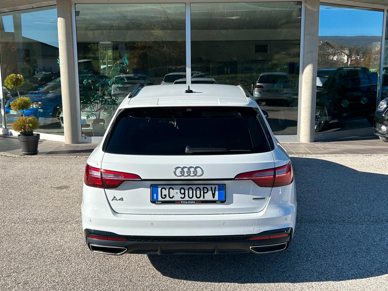 Audi A4 Avant S-LINE 40 TDI S tronic edition