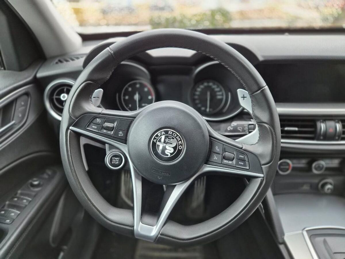Alfa Romeo Stelvio 2.2 t Business rwd 180cv auto