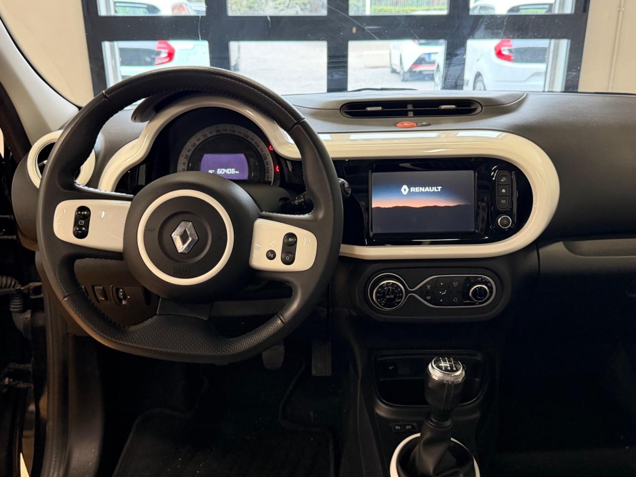 Renault Twingo INTENS FALTDACH LED NAVI PELLE
