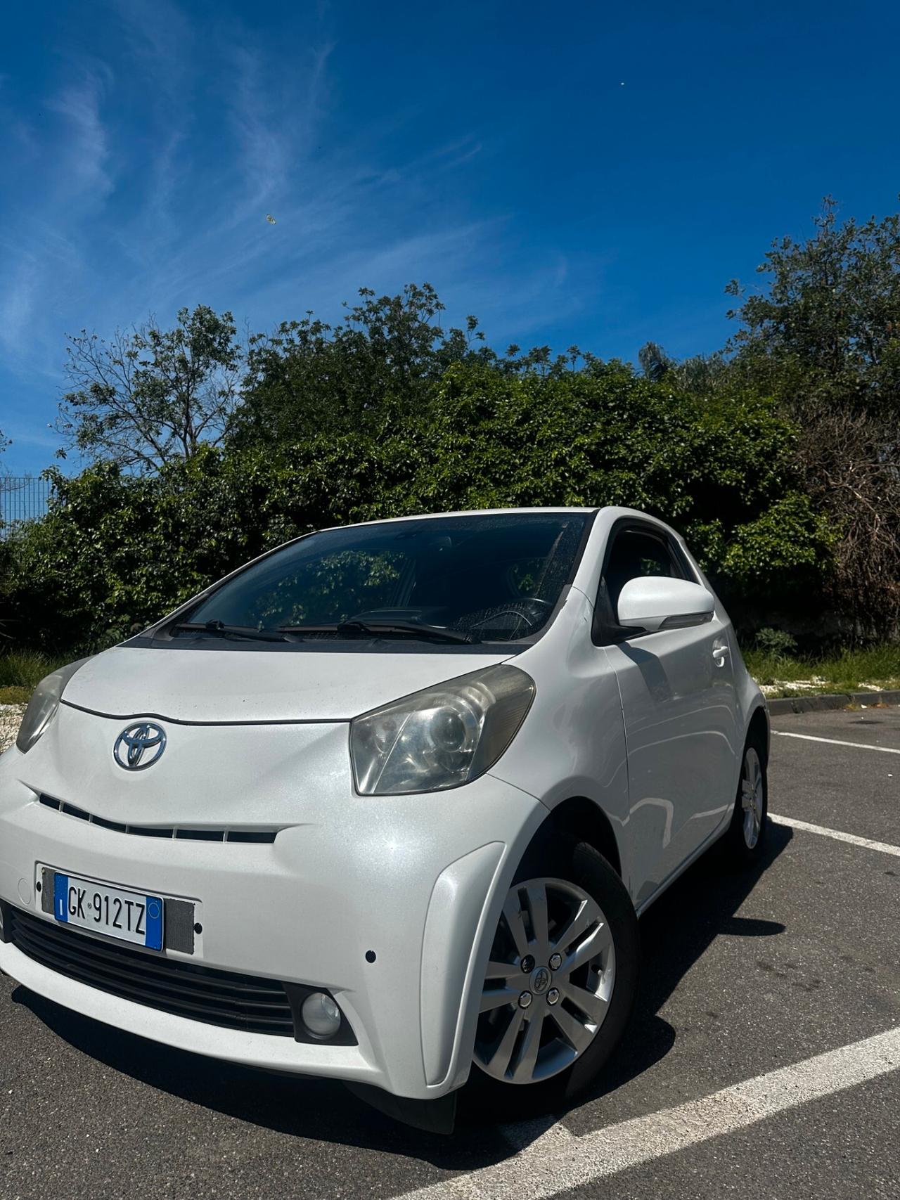 Toyota iQ TOYOTA IQ DIESEL