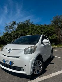 Toyota iQ TOYOTA IQ DIESEL