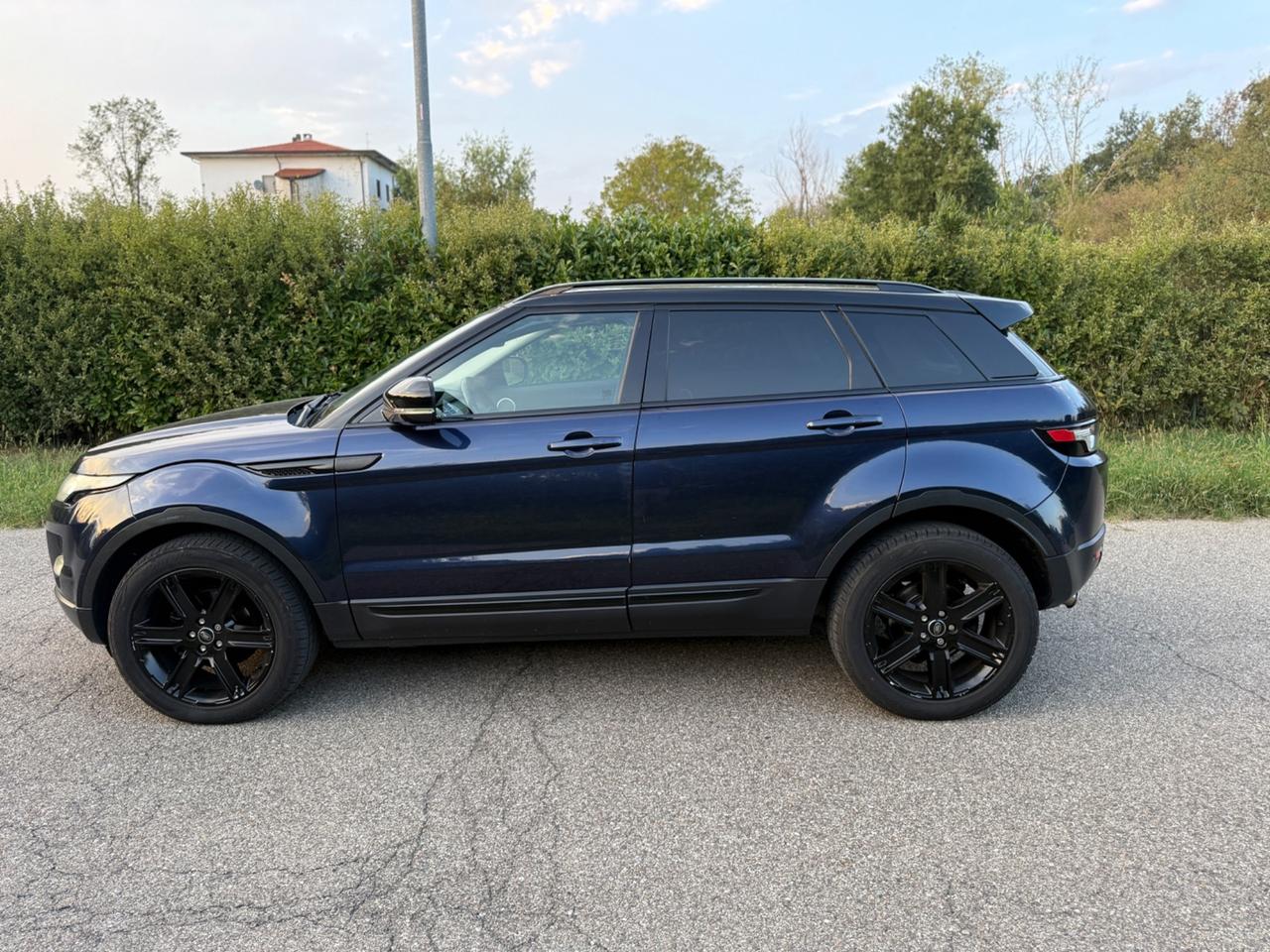Land Rover Range Evoque 2.2 Sd4 5p. Pure