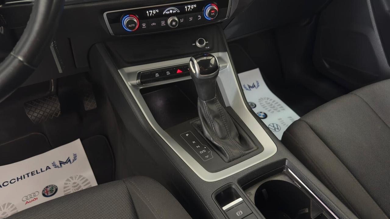 Audi Q3 35 TDI S tronic Business