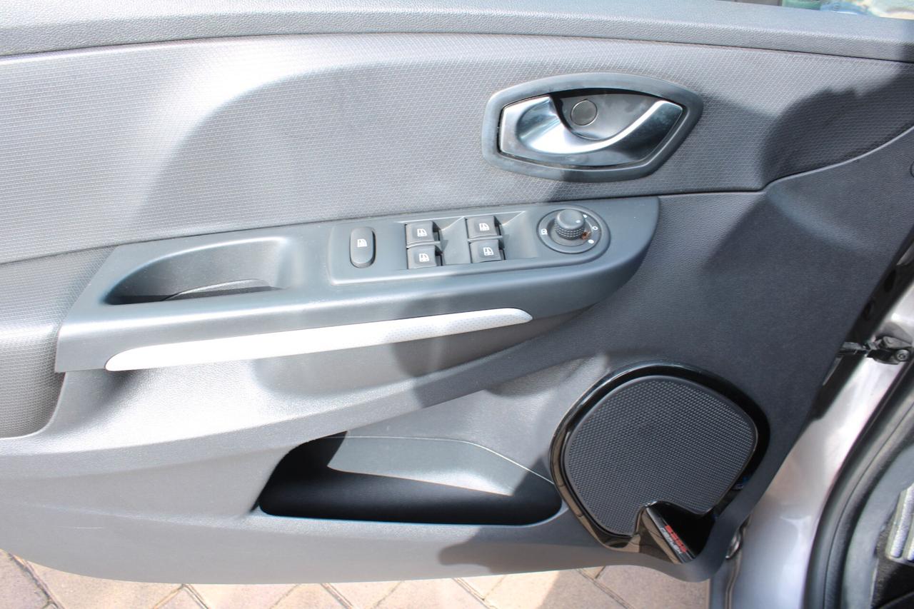 Renault Clio dCi 8V 90CV Start&Stop 5 porte Energy Intens