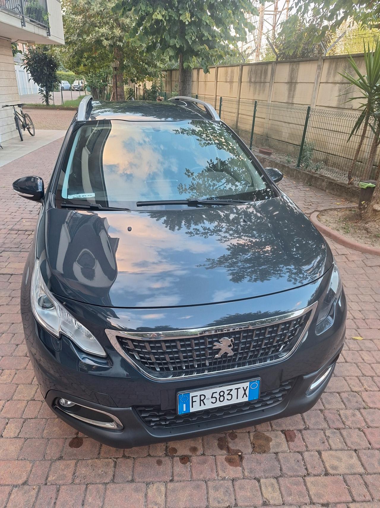Peugeot 2008 PureTech 82 Allure Benz/Gpl