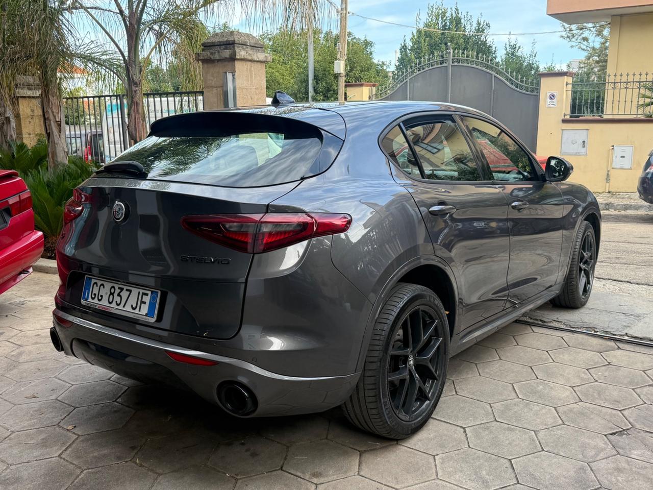 Alfa Romeo Stelvio 2.2 Turbodiesel 210 CV AT8 Q4 Veloce