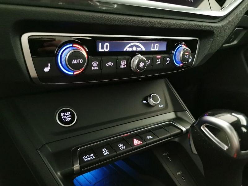 Audi Q3 45 2.0 tfsi Identity Black quattro 245cv s-tronic