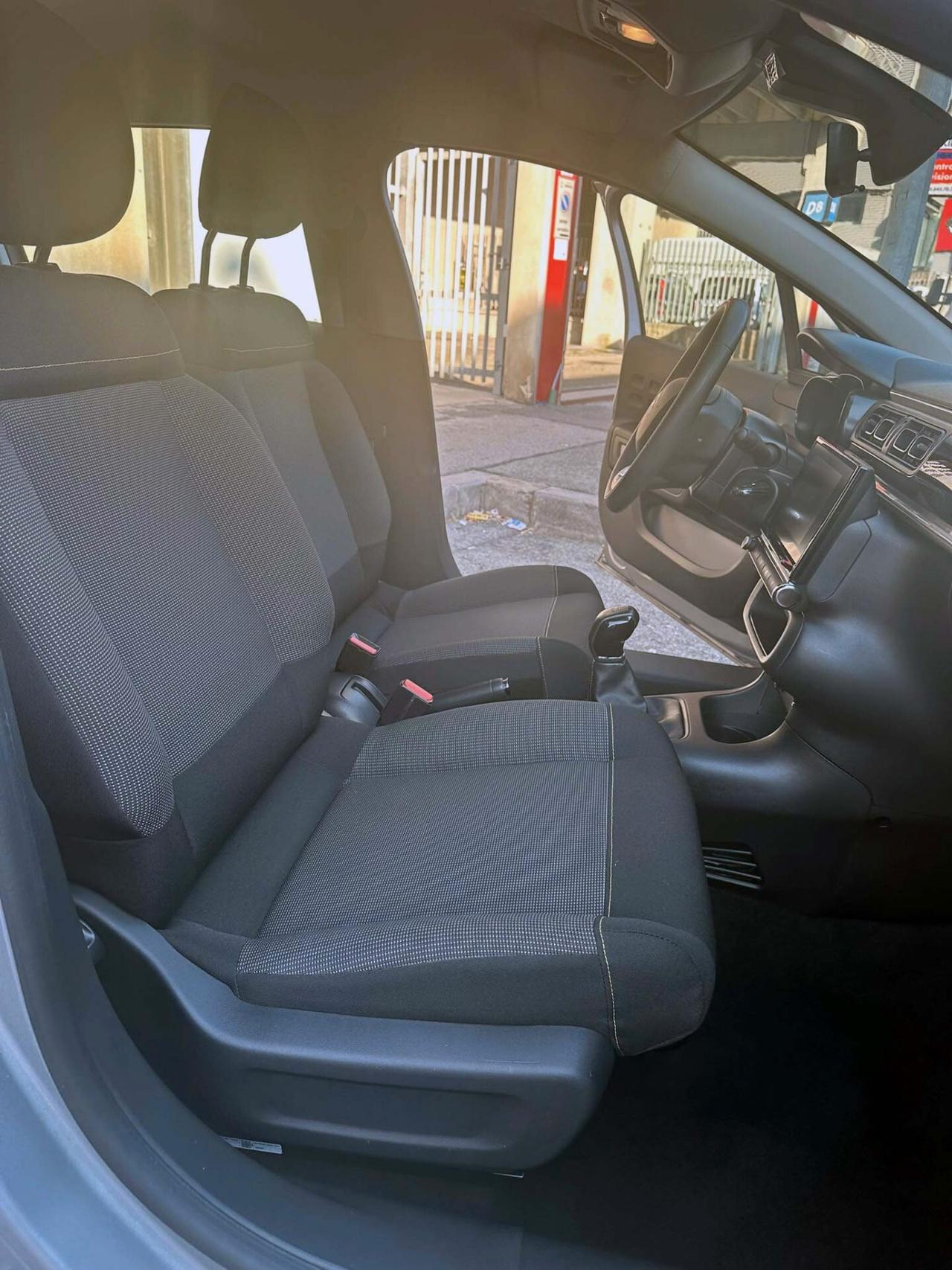 Citroen C3 PureTech 83 S&S Plus solo 18.000 km