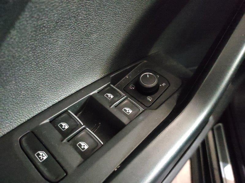 VOLKSWAGEN T-Cross - T-Cross 1.0 TSI Sport