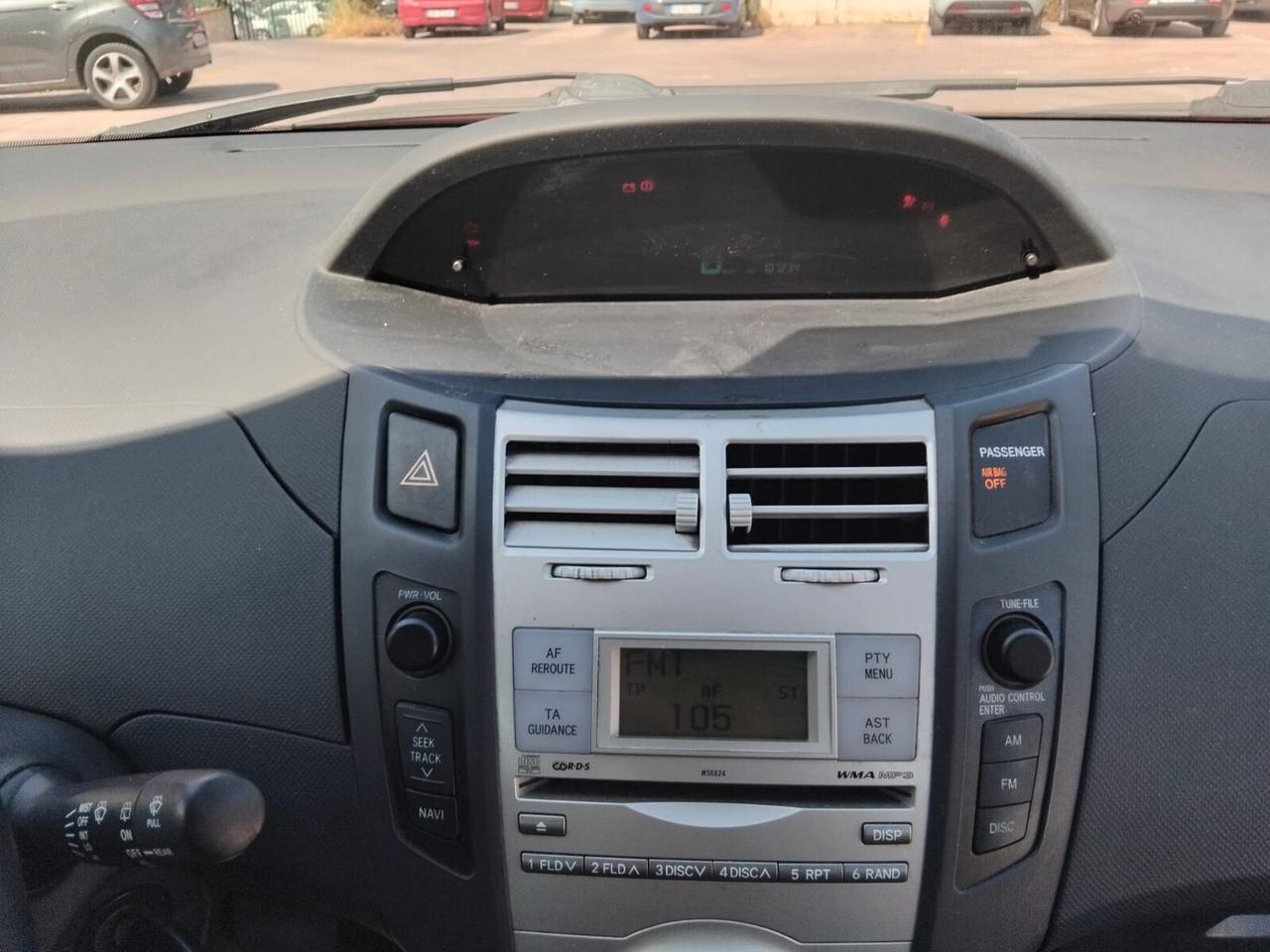 TOYOTA YARIS 1.0 SOL CLIMA 5 PORTE