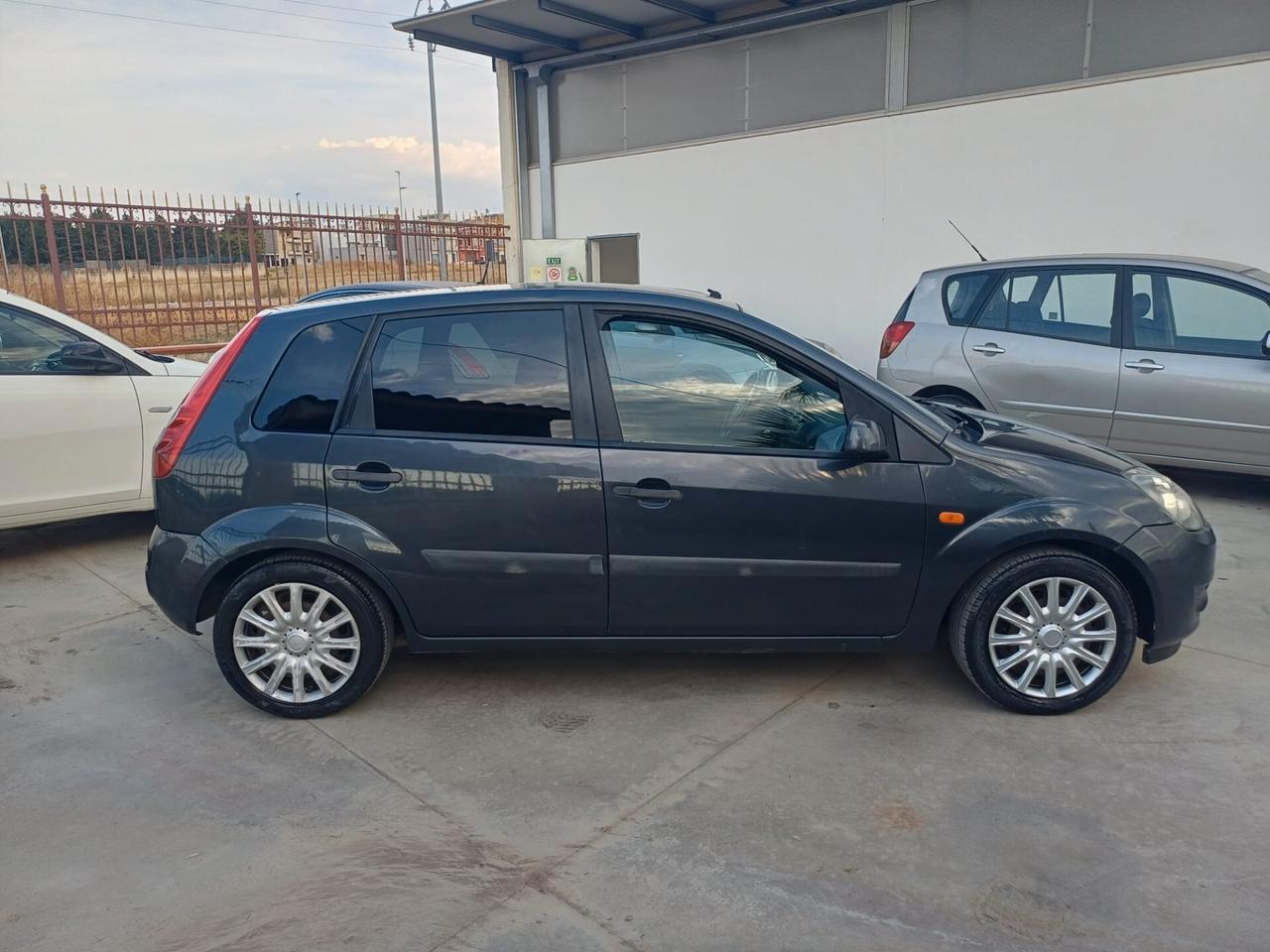 Ford Fiesta 1.4 TDCi 5p. Titanium