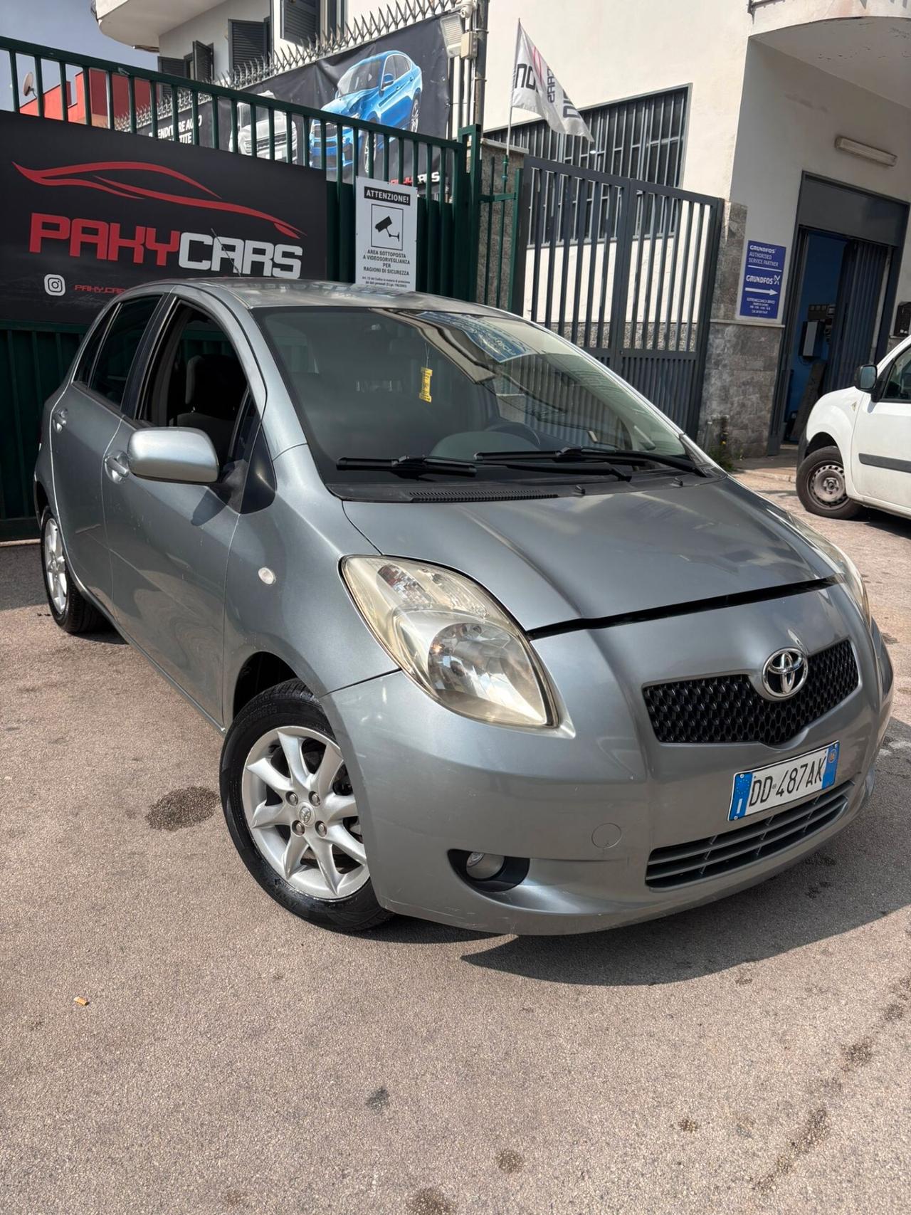 Toyota Yaris 1.0 5 porte Sol