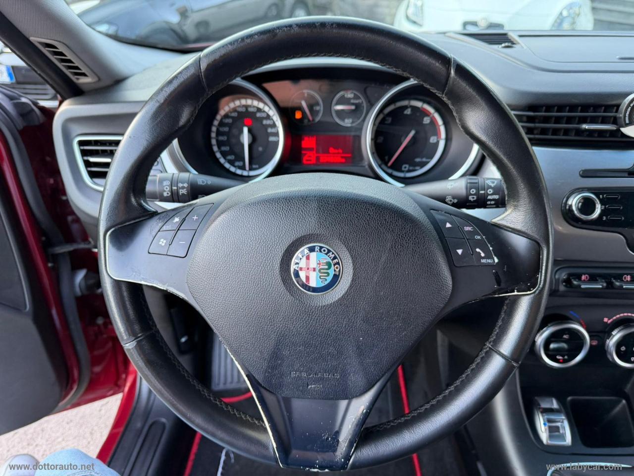 ALFA ROMEO Giulietta 1.6 JTDm-2 105 CV Distinctive
