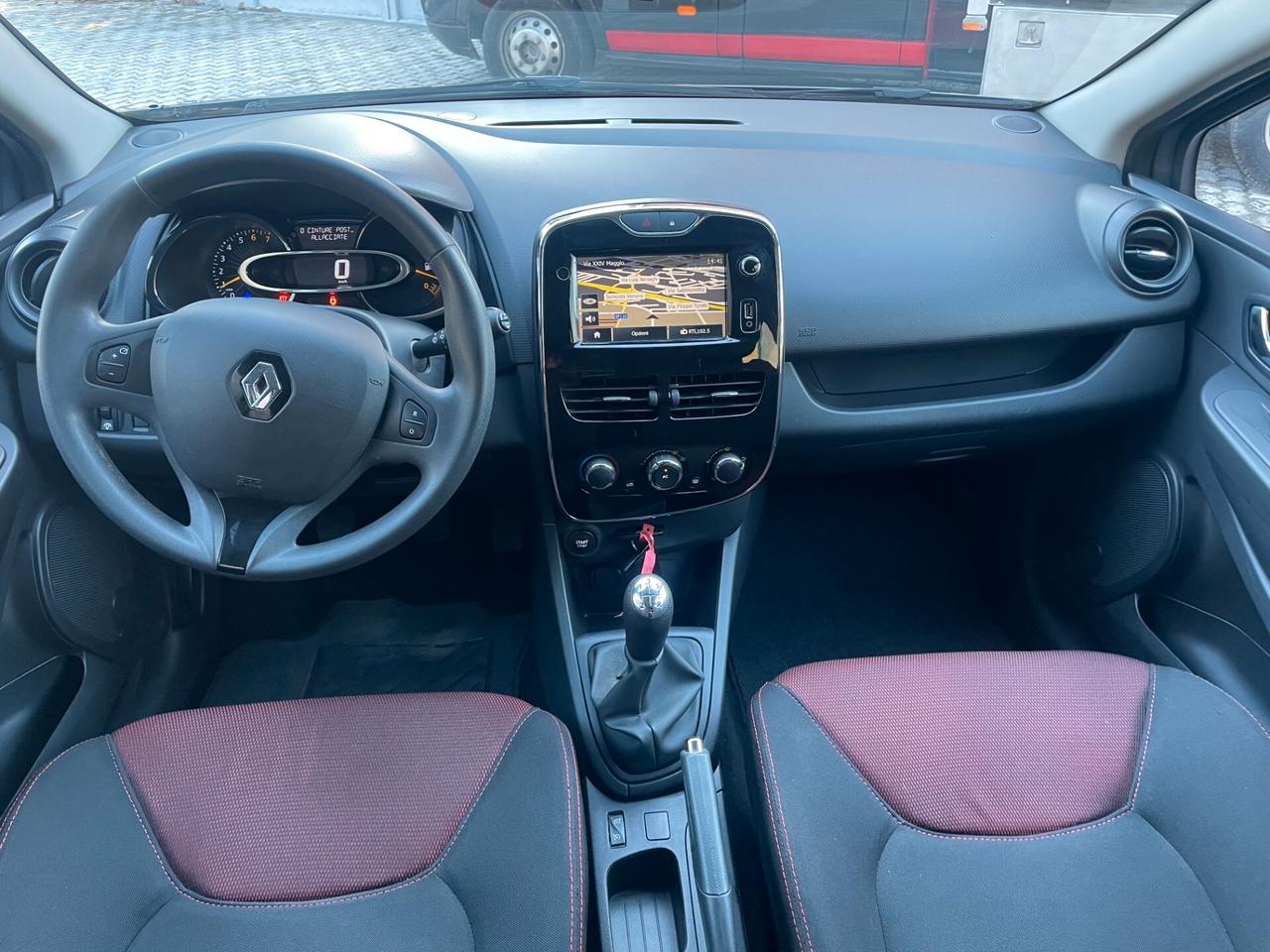 Renault Clio 1.2 75CV 5 porte Costume National +NAVI NEOPATENTATI