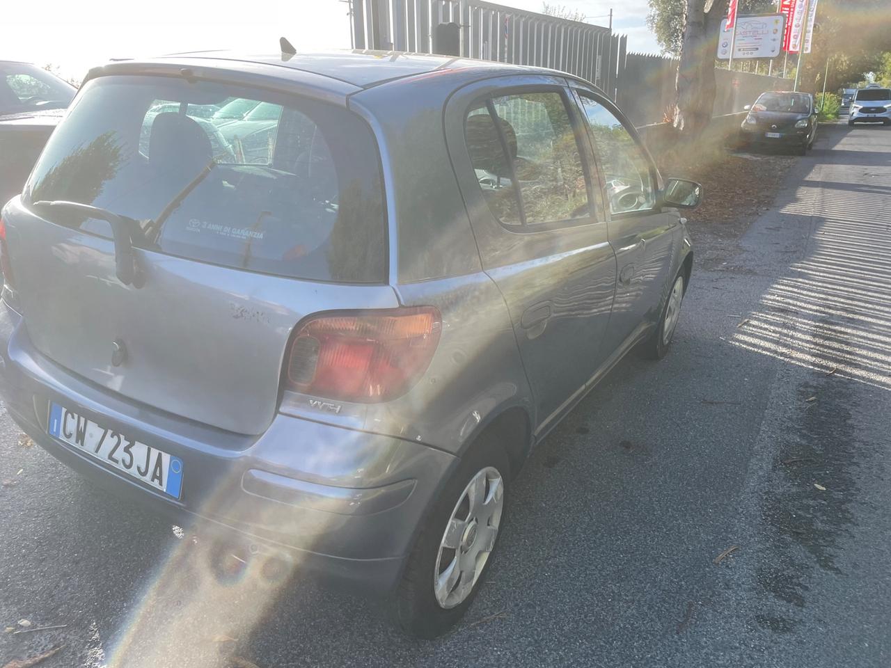 Toyota Yaris 1.3i 16V cat 5 porte Sol Blue