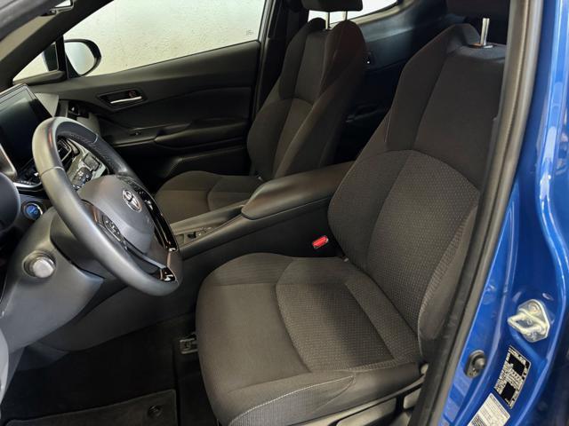 TOYOTA C-HR 1.8 Hybrid E-CVT Business