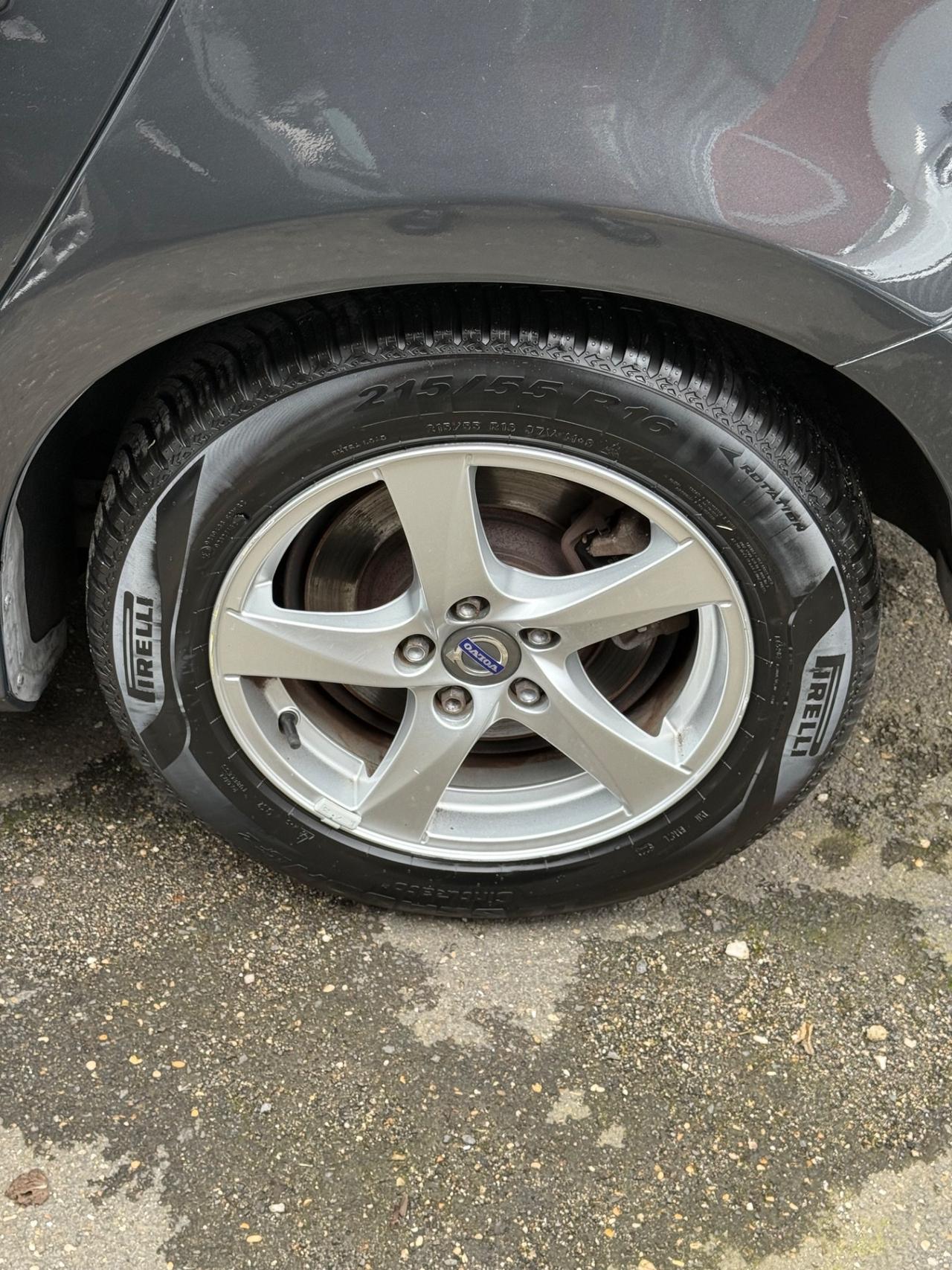 V60 D4 181 cv-Geartronic -Momentum-E6-unipro-