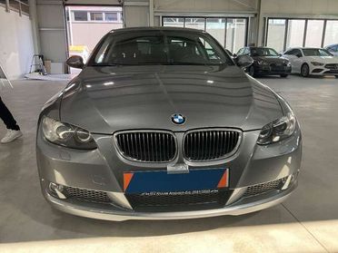 BMW 335 335i Coupé