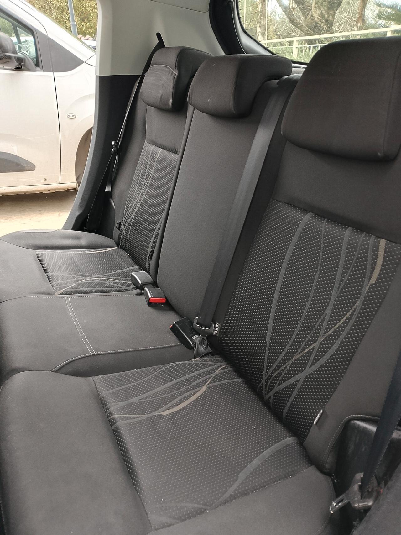 Peugeot 208 1.4 HDi 68 CV 5 porte Allure