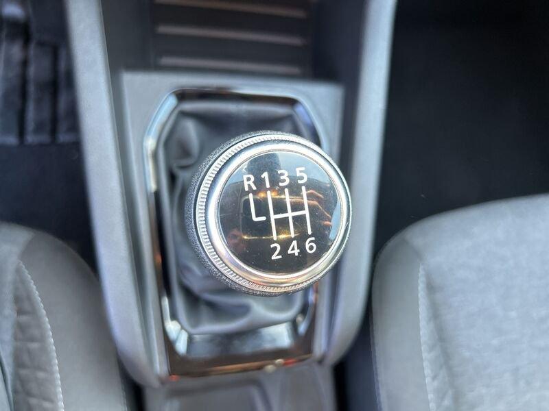 Renault Clio V 2019 1.0 tce Zen Gpl 100cv my21