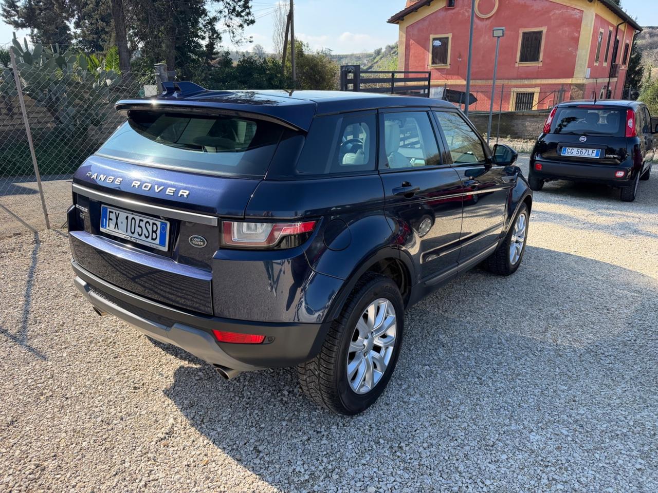 Land Rover Range Evoque 2.0 eD4 5p. Business Edition SE