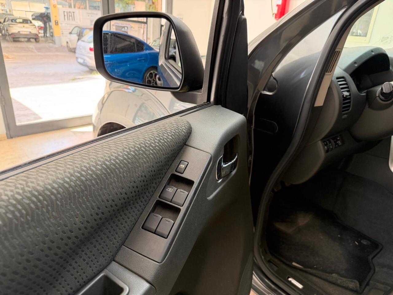 Nissan Navara 2.5 dCi 190CV 4 porte Double Cab Hard Top