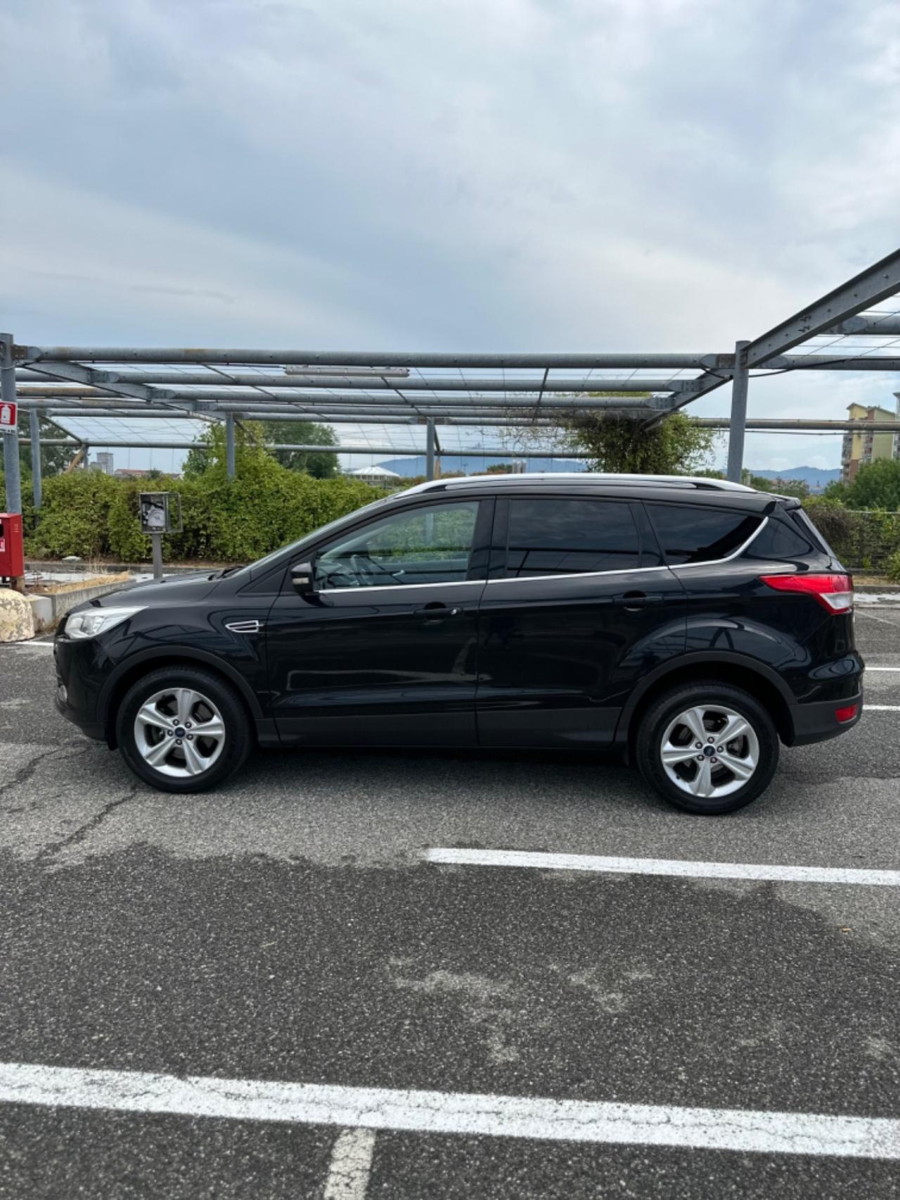 Ford Kuga 2.0 TDCI 140 CV 2WD Titanium