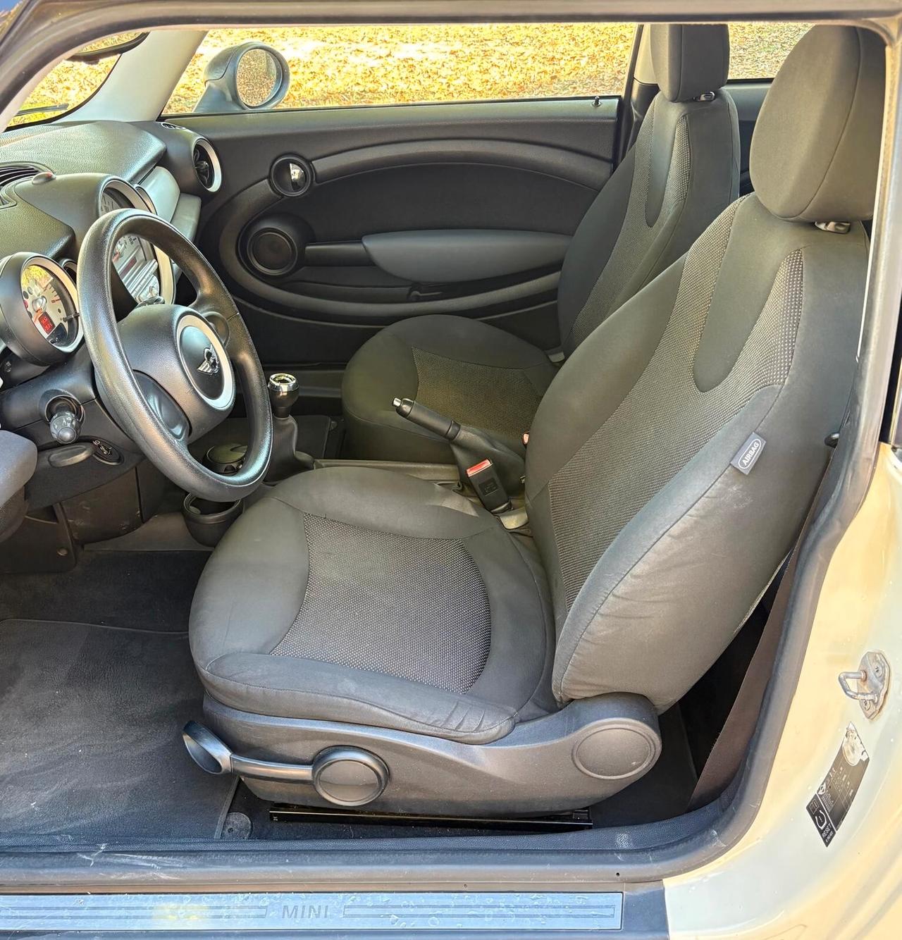 Mini 1.4 16V One (55kW)