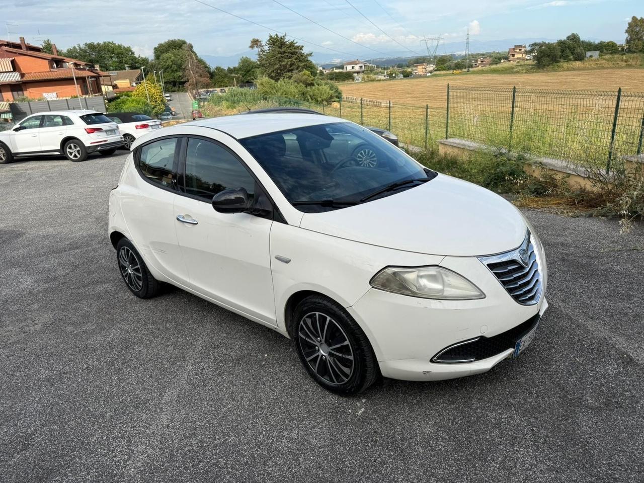 Lancia Ypsilon 0.9 TwinAir 85 CV 5 porte S&S Silver