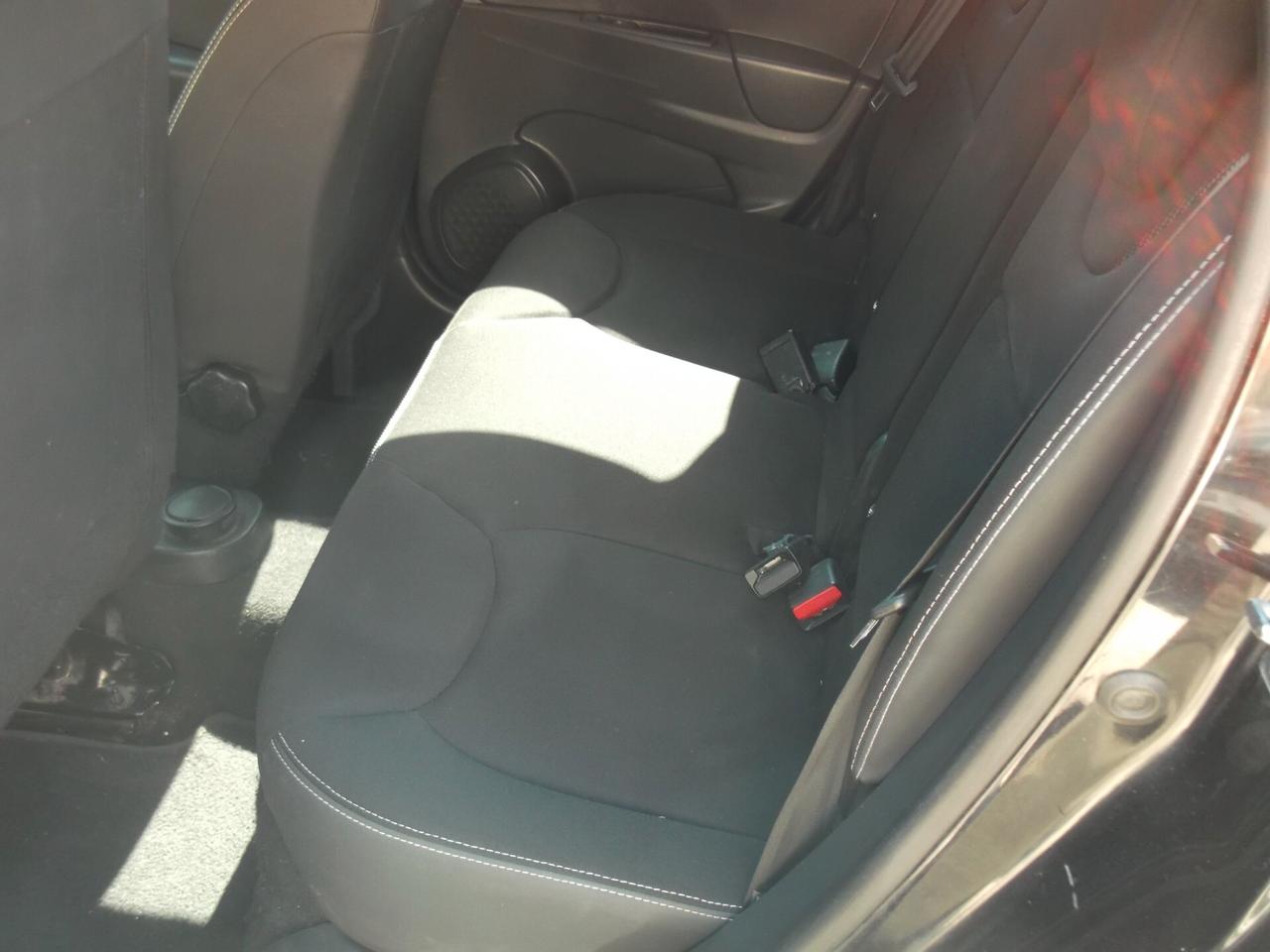 Renault Clio Sporter 1.5 dCi 8V 90CV Costume National - 28