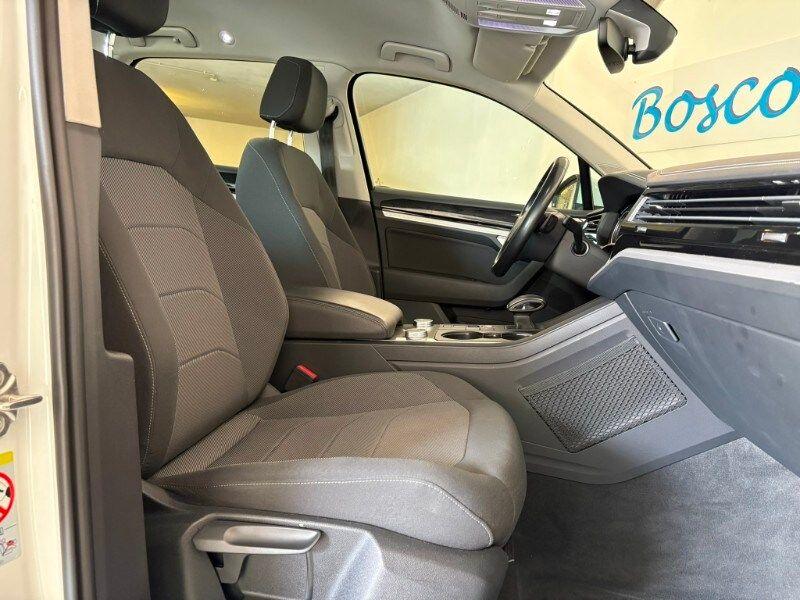 VOLKSWAGEN Touareg 3.0 V6 TDI 286 CV SCR Style