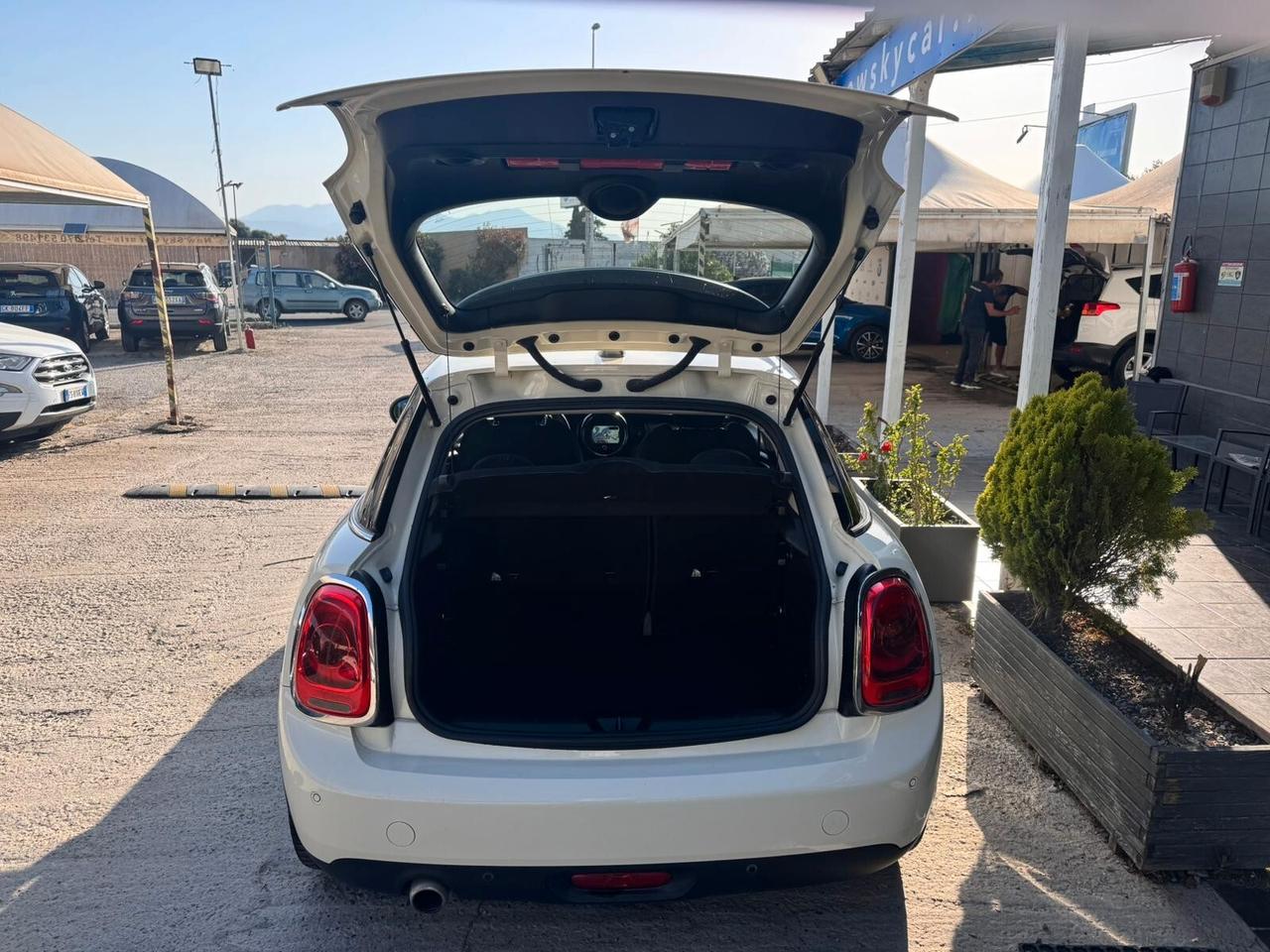 Mini 1.5 Cooper D Business 5p.