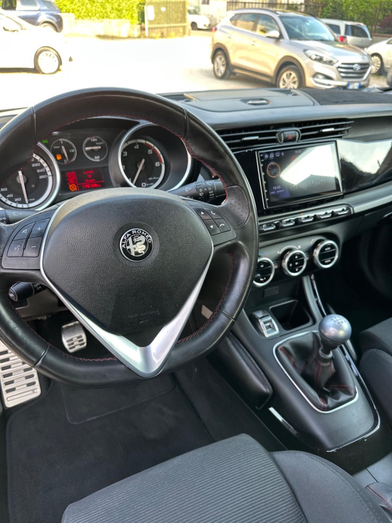 Alfa Romeo GIULIETTA 1.6 JTDm-2 KIT QUADRIFOGLIO