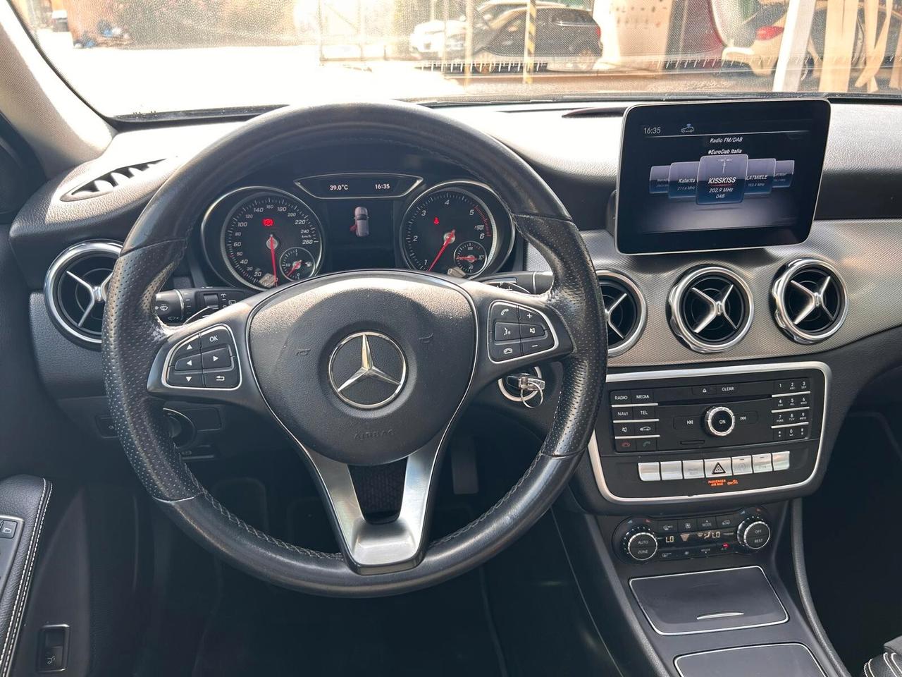 Mercedes-benz GLA 200 d Automatic Premium