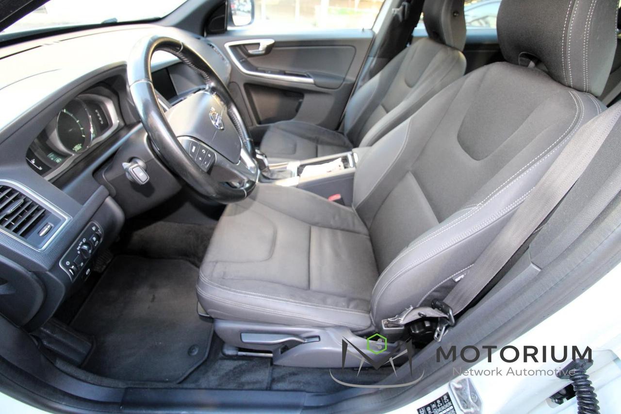 Volvo XC60 D3 Geartronic R-design Momentum