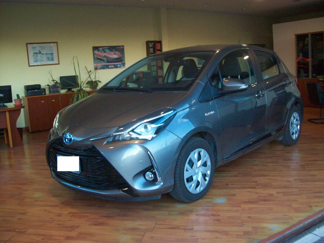 Toyota Yaris 1.5 Hybrid 5 porte Business