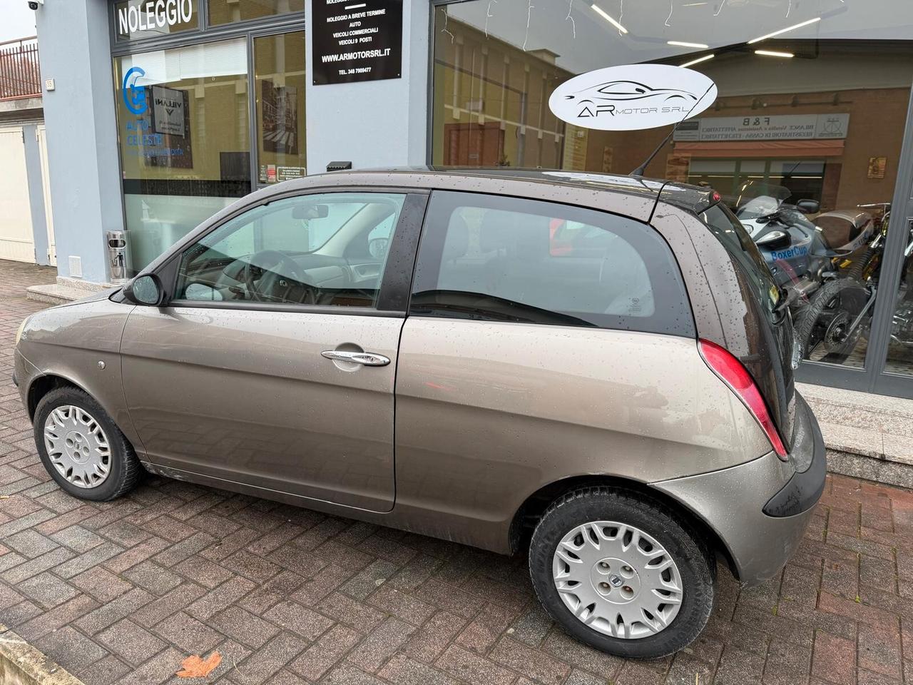 Lancia Ypsilon 1.2 benzina, b-color