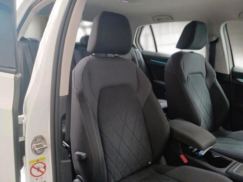 VOLKSWAGEN GOLF VIII 1.0 ETSI 81 KW EVO LIFE DSG 5 PORTE BERLINA