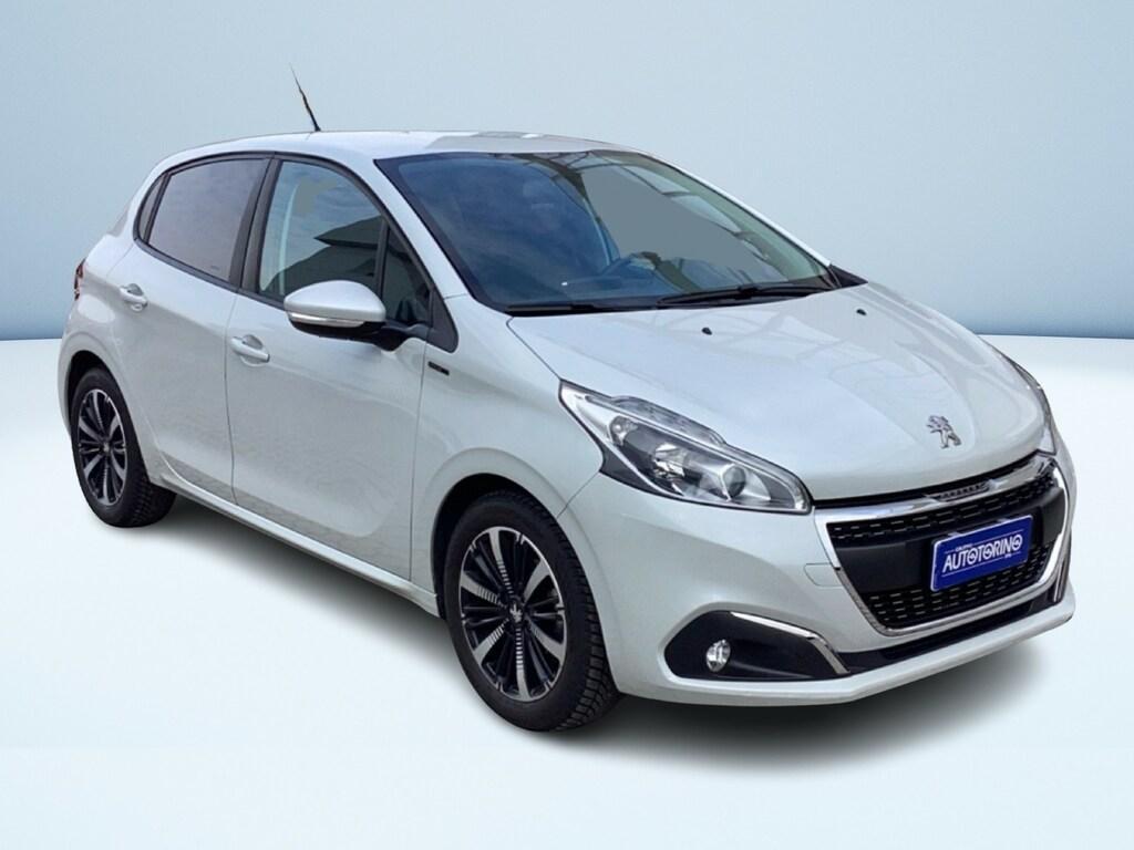 Peugeot 208 5 Porte 1.2 PureTech Signature