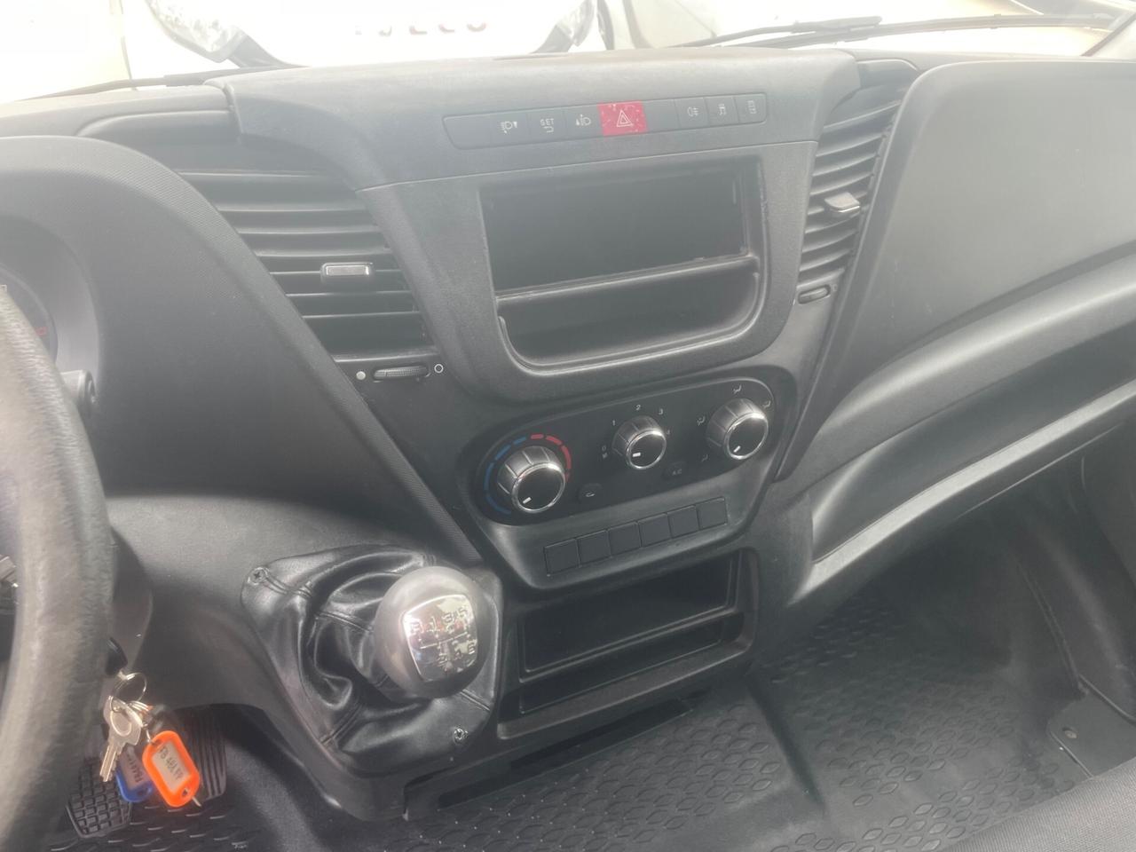 Iveco daily 35c13 ribaltabile trilaterale