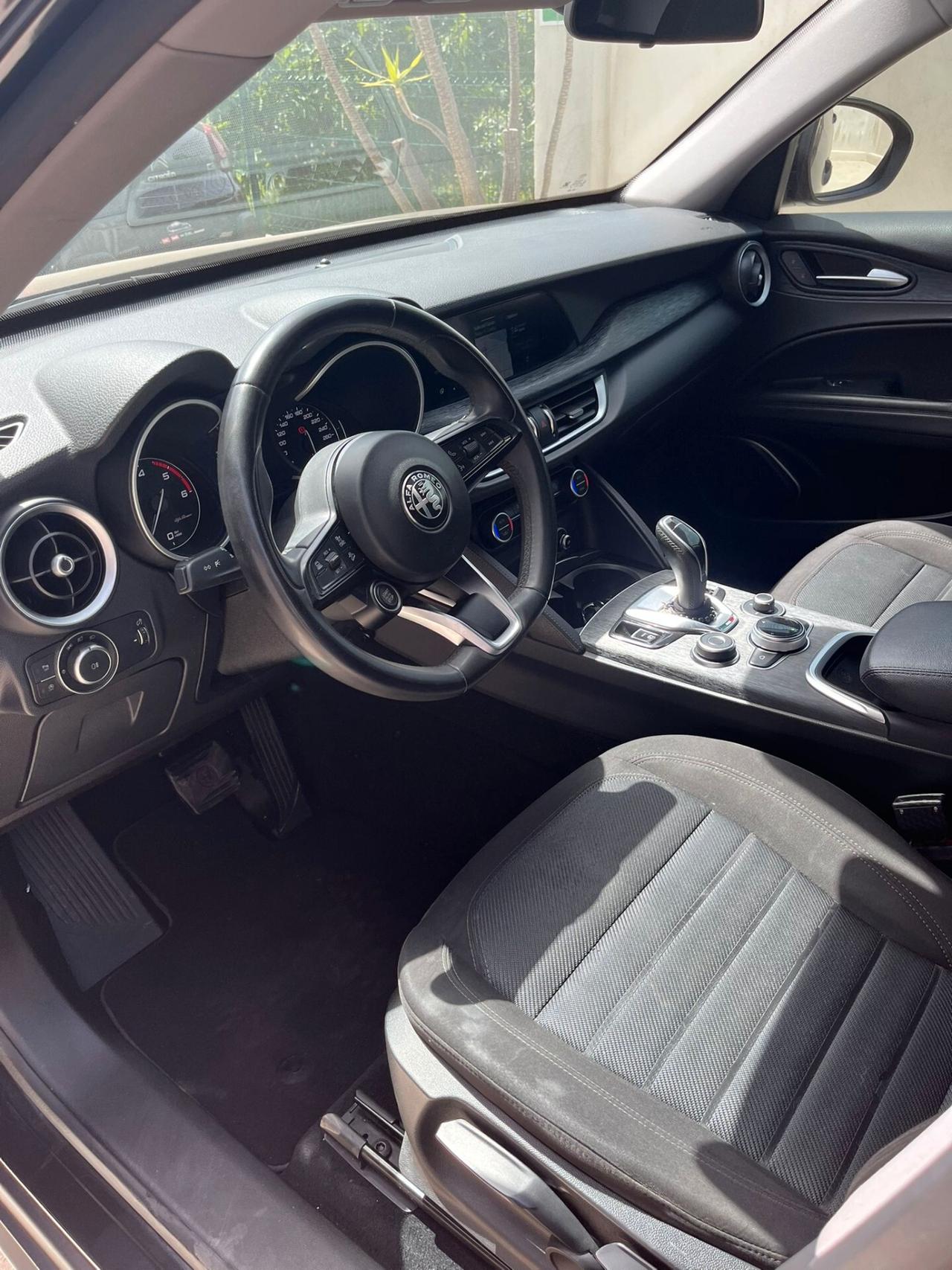 Alfa Romeo Stelvio 2.2 Turbodiesel 190 CV AT8 Q4 Business