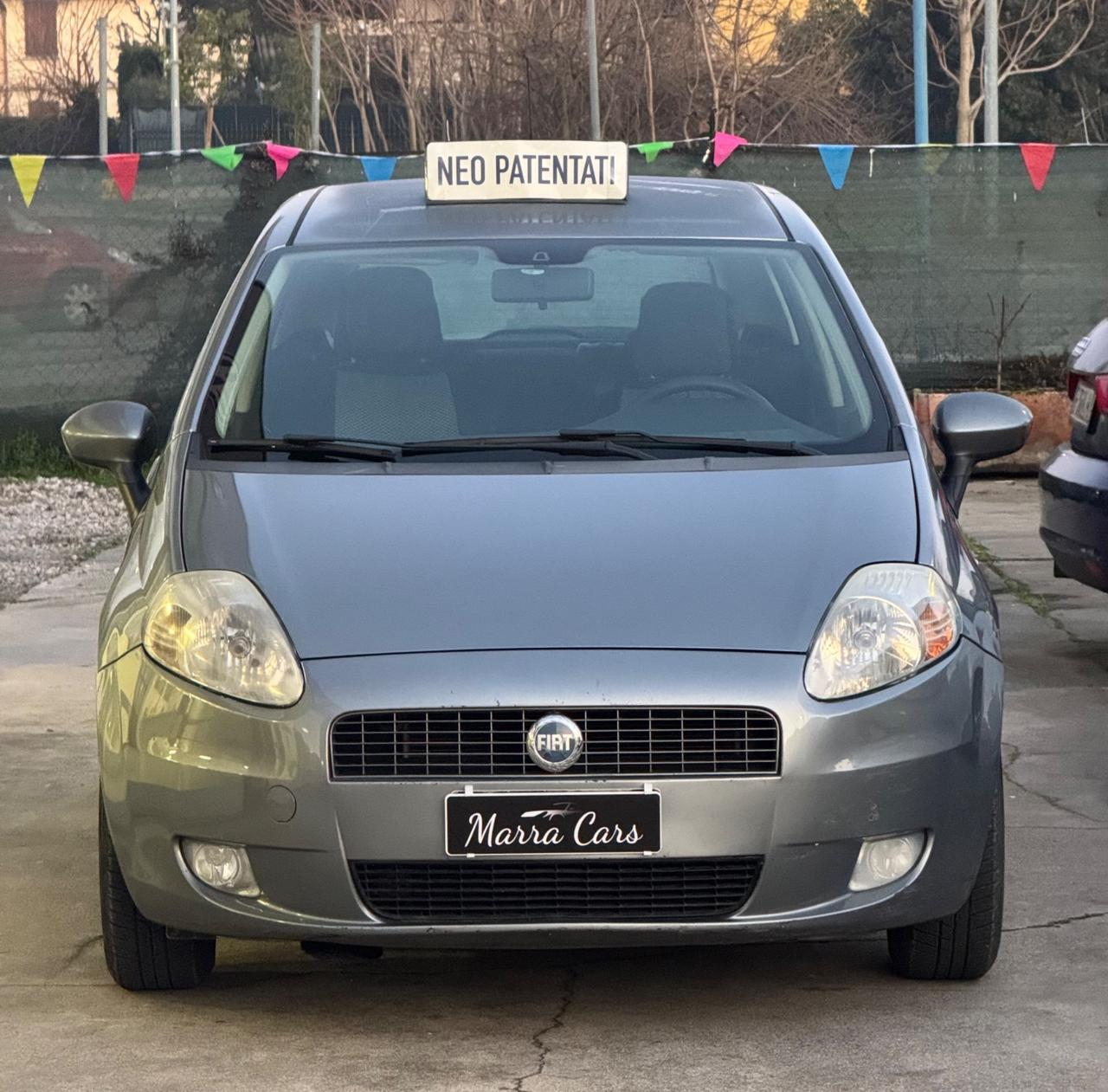 Fiat Grande Punto 1.4 5 porte- NEOPATENTATI-TAGLIANDATA