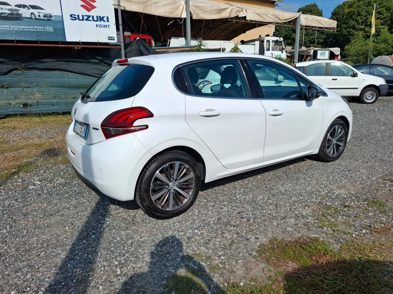 Peugeot 208 BlueHDi 75 5 porte Allure