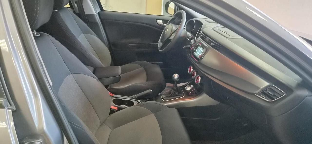 Alfa Romeo Giulietta 1.6 JTDm-2 105 CV Exclusive
